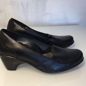 Dansko heeled loafer